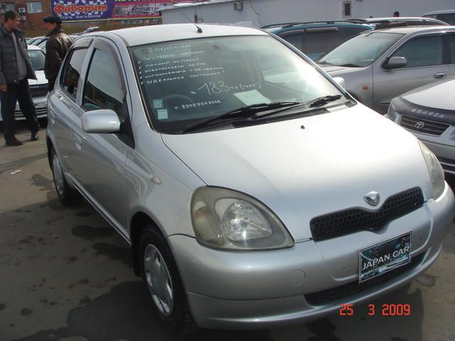 1999 Toyota Vitz