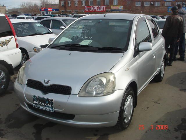 1999 Toyota Vitz