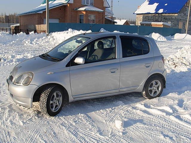 1999 Toyota Vitz