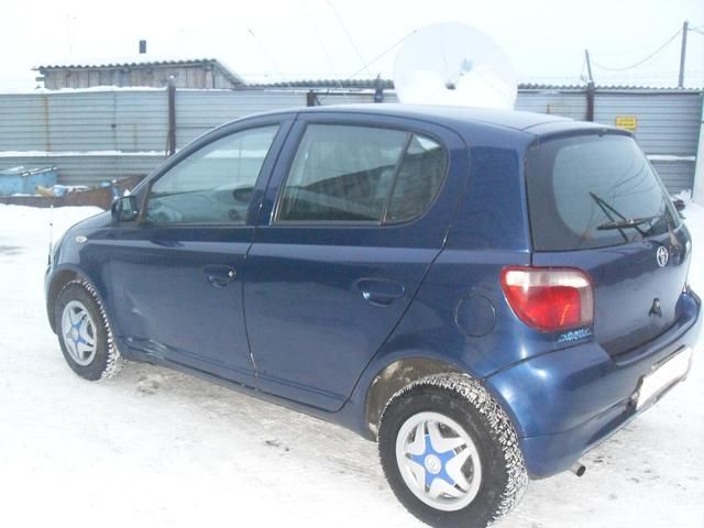 1999 Toyota Vitz