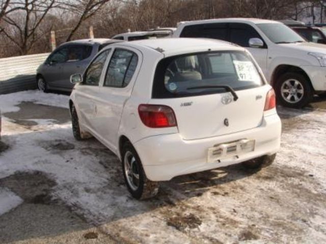 1999 Toyota Vitz