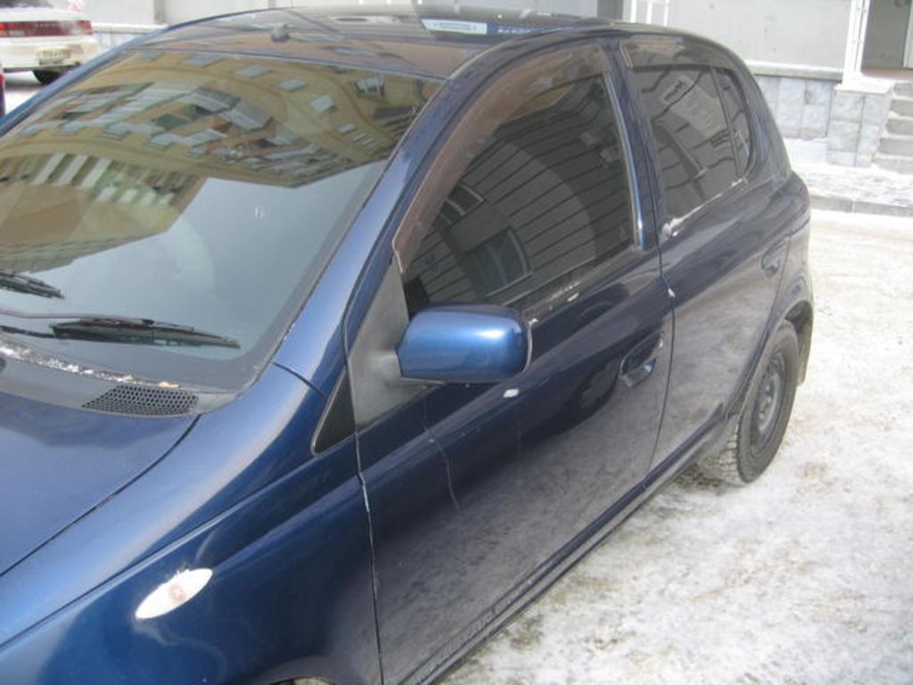 1999 Toyota Vitz