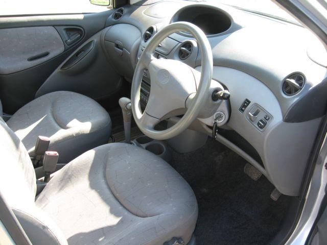 1999 Toyota Vitz