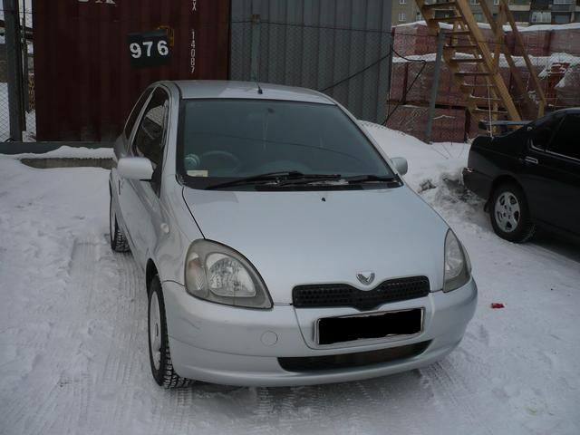 1999 Toyota Vitz