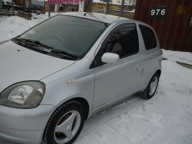 1999 Toyota Vitz