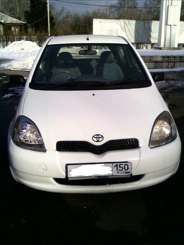 1999 Toyota Vitz