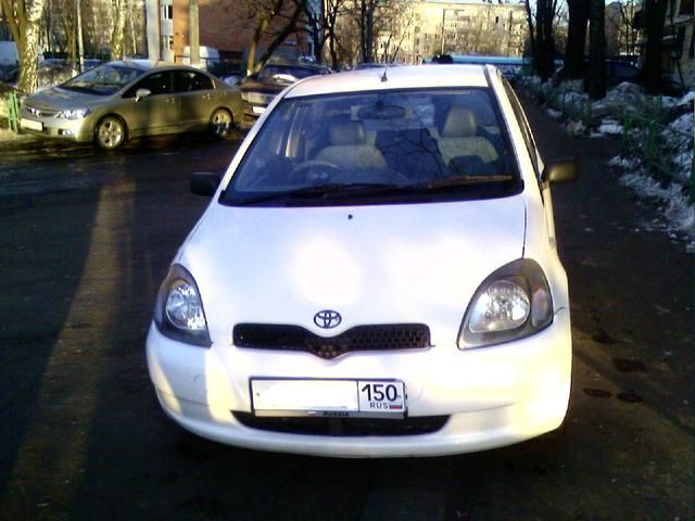 1999 Toyota Vitz