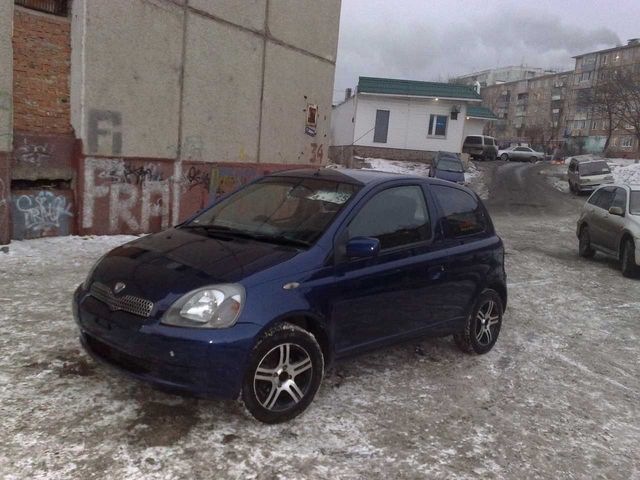 1999 Toyota Vitz