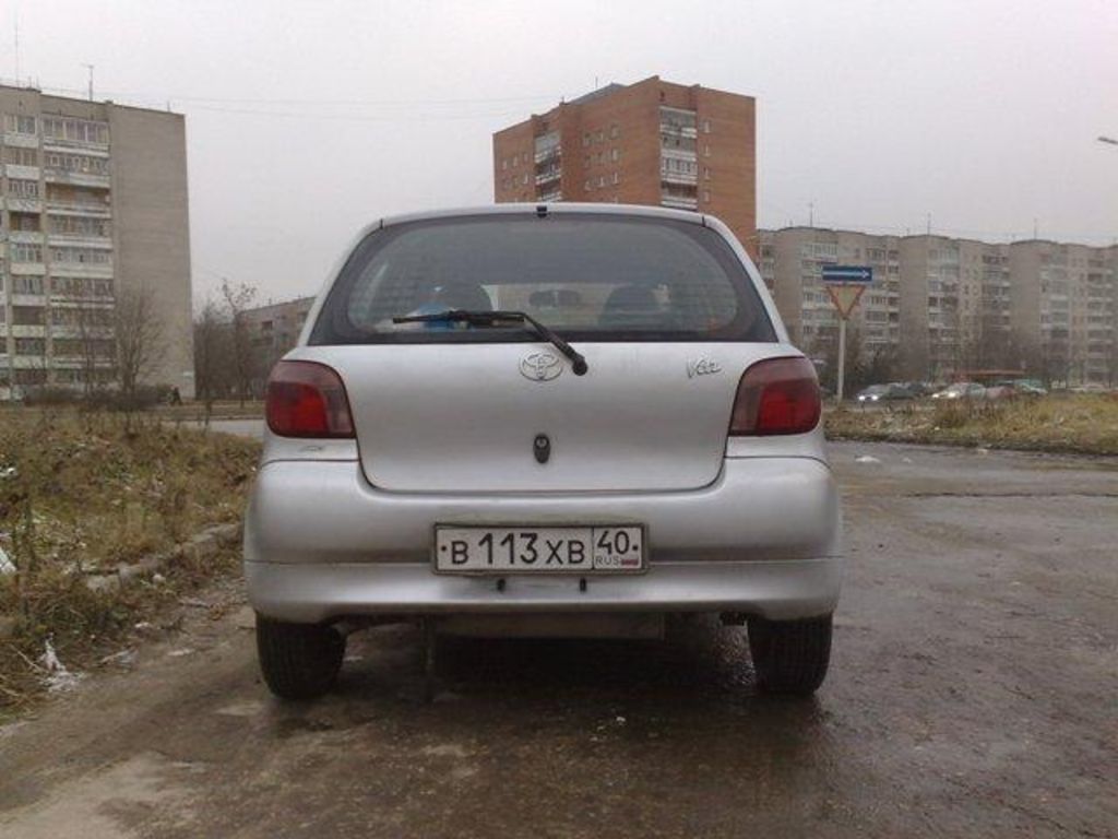 1999 Toyota Vitz