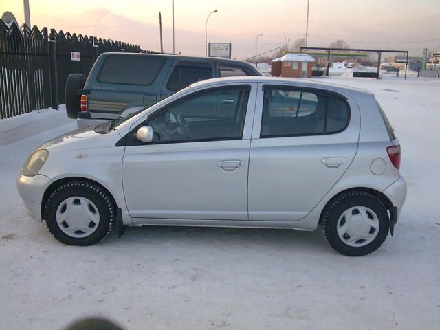 1999 Toyota Vitz