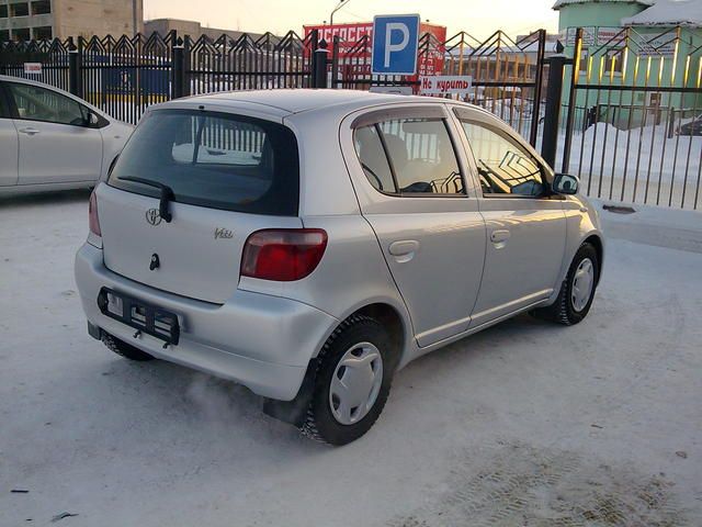 1999 Toyota Vitz