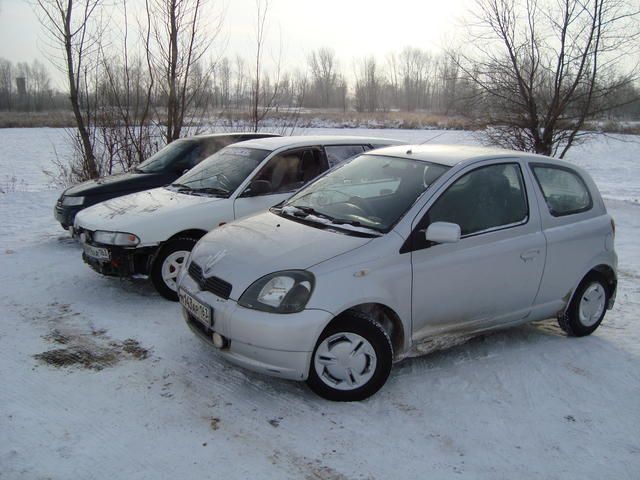 1999 Toyota Vitz