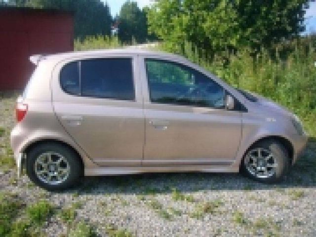 1999 Toyota Vitz