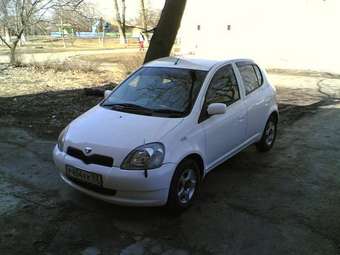 1999 Toyota Vitz