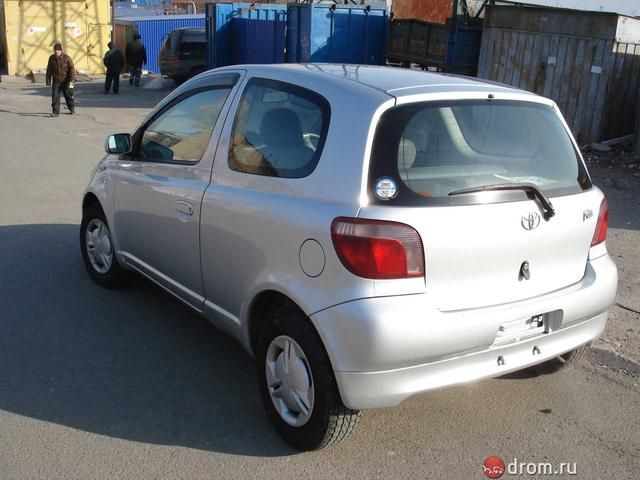 1999 Toyota Vitz