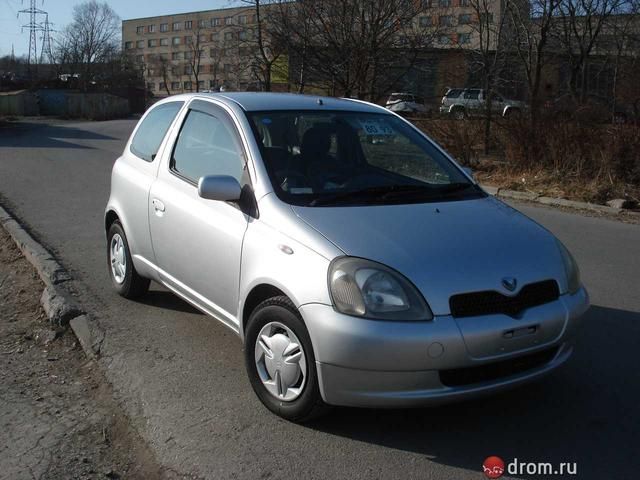 1999 Toyota Vitz