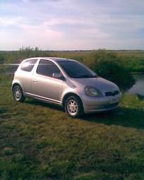 1999 Toyota Vitz