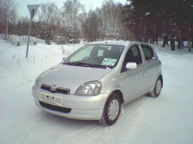 1999 Toyota Vitz