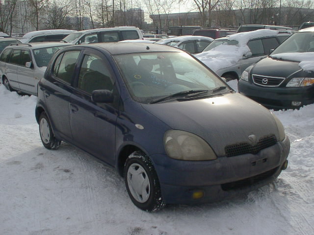 1999 Toyota Vitz Pictures
