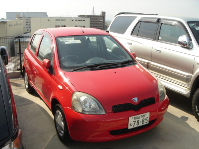 1999 Toyota Vitz Wallpapers