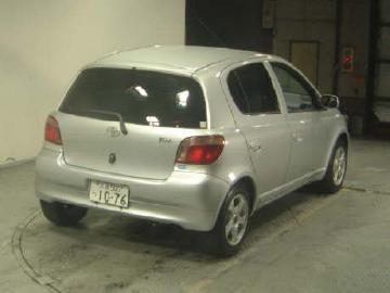 1999 Toyota Vitz Photos