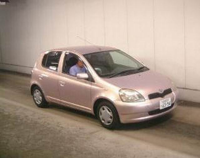 1999 Toyota Vitz Pictures