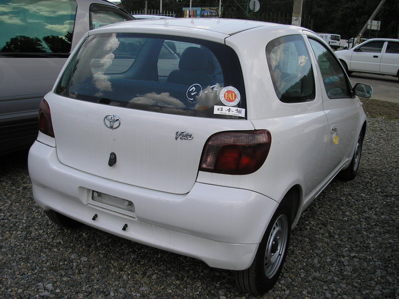 1999 Toyota Vitz Wallpapers
