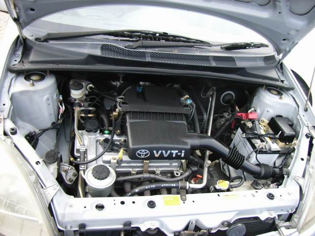 1999 Toyota Vitz Pictures