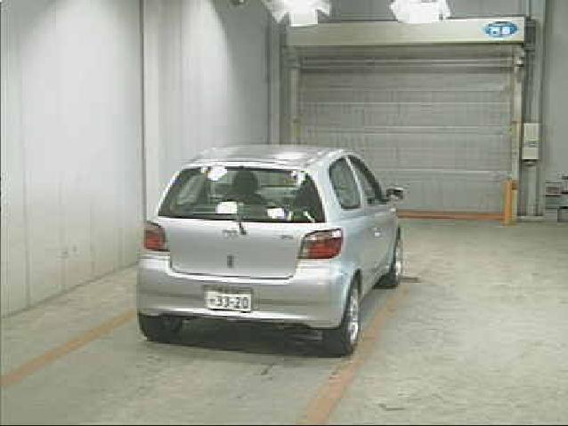 1999 Toyota Vitz Photos