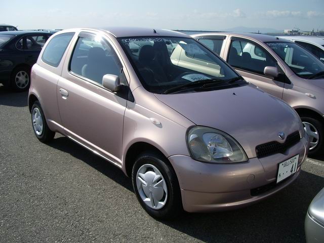 1999 Toyota Vitz Pictures