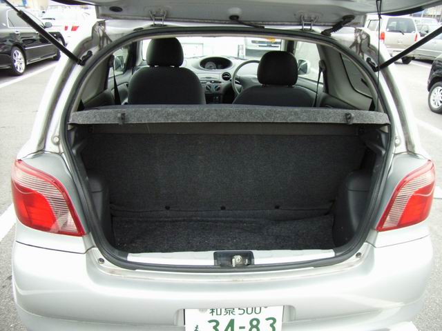 1999 Toyota Vitz Pictures