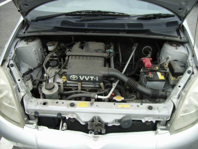 1999 Toyota Vitz Pictures