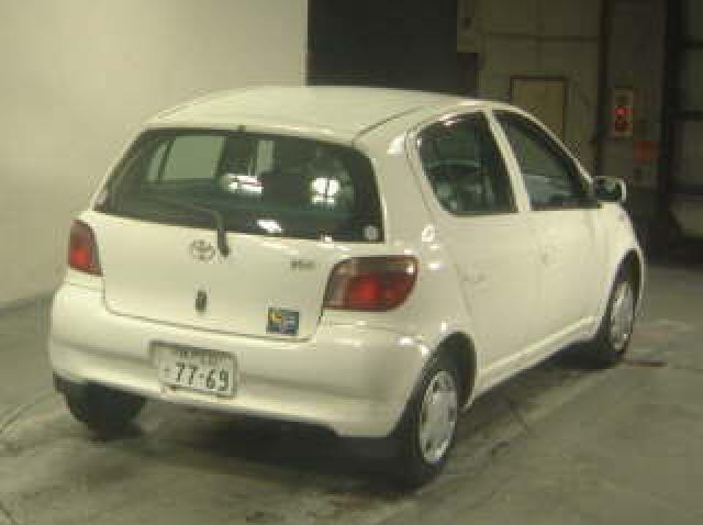 1999 Toyota Vitz Pics