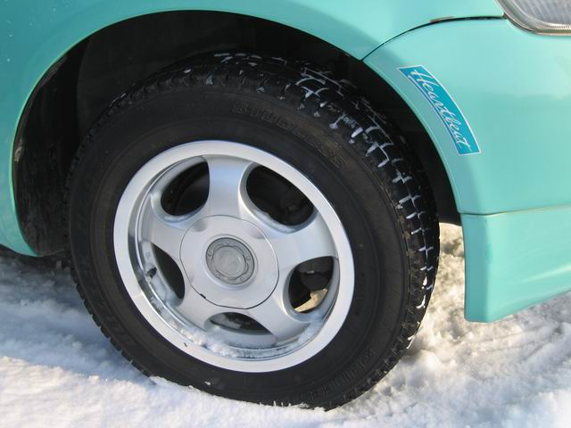 1999 Toyota Vitz Photos