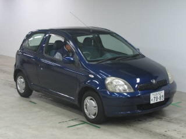 1999 Toyota Vitz Photos