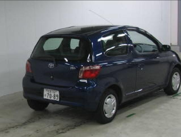 1999 Toyota Vitz Photos