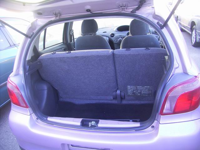 1999 Toyota Vitz Pictures