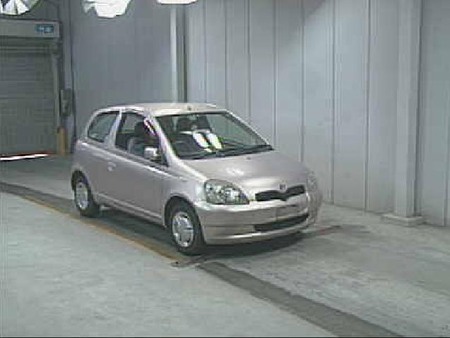 1999 Toyota Vitz Photos