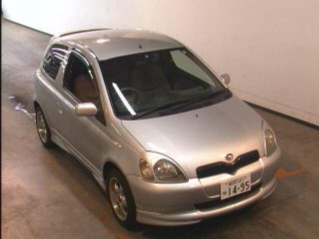 1999 Toyota Vitz Pictures