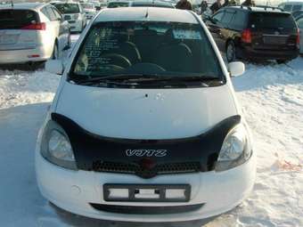 1999 Toyota Vitz Photos
