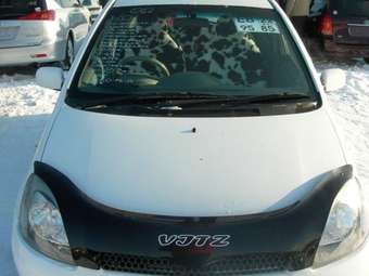 1999 Toyota Vitz Wallpapers