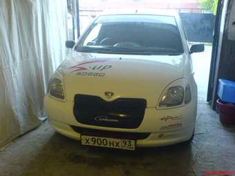 1999 Toyota Vitz Pictures