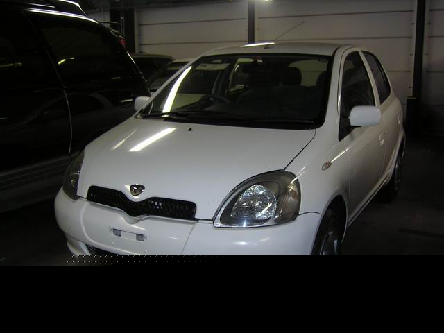 2000 Toyota Vitz