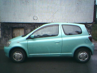 2000 Toyota Vitz