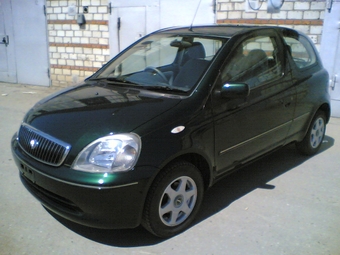 2000 Toyota Vitz