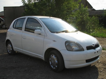 2000 Toyota Vitz