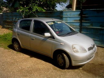 2000 Toyota Vitz