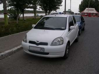 2000 Toyota Vitz