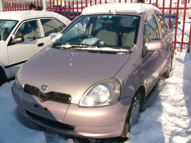 2000 Toyota Vitz