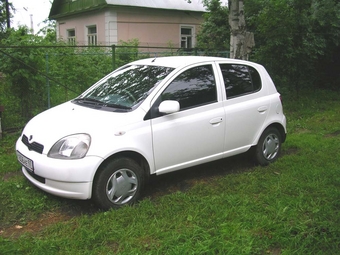 2000 Toyota Vitz